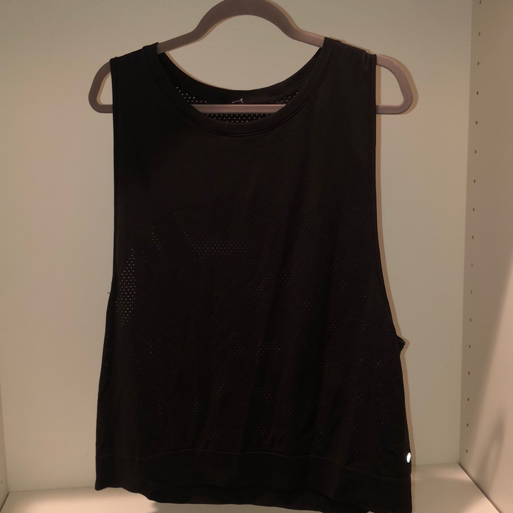 Black lululemon top